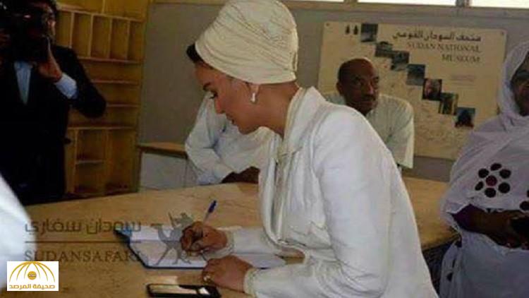 الشيخة موزة: السودان أم الدنيا -صورة
