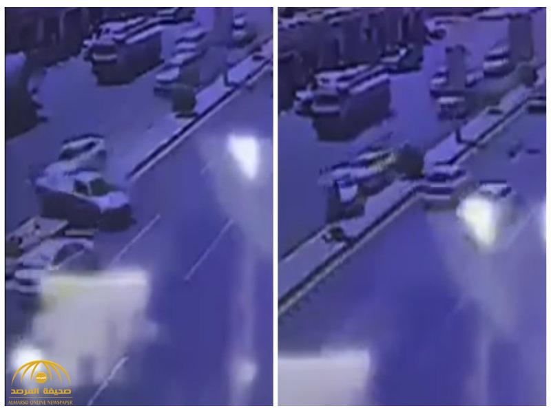 غير مساره فجأة..بالفيديو:حادث تصادم لعدد من السيارات على طريق الملك عبدالعزيز بنجران