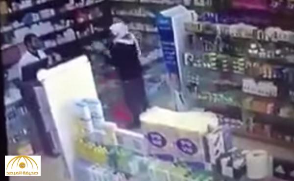 القبض على لص قام بالسطو المسلح على صيدلية  بحائل - فيديو