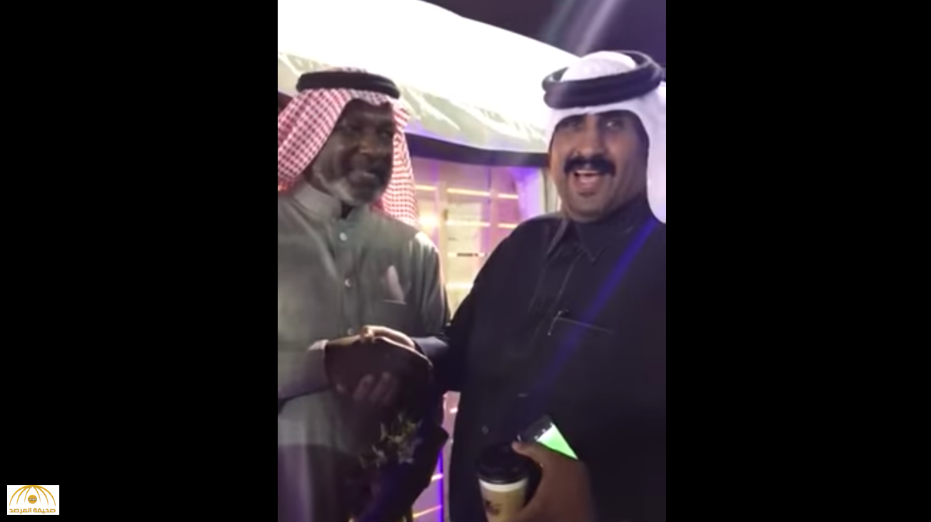 فيديو: مشجع "نشبة" يضع "ماجد عبدالله" في موقف محرج ويشعل مواقع التواصل