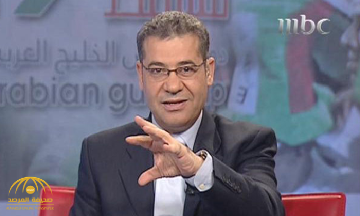 بالفيديو.. "مصطفى الآغا" يُقبّل زوجته على الهواء مباشرة !