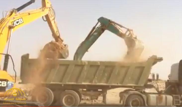 شاهد: فيديو يوثق خطورة مخلفات الهدم والحفر بأحد مناطق جنوب الرياض ومطالبات بتدخل الجهات المختصة