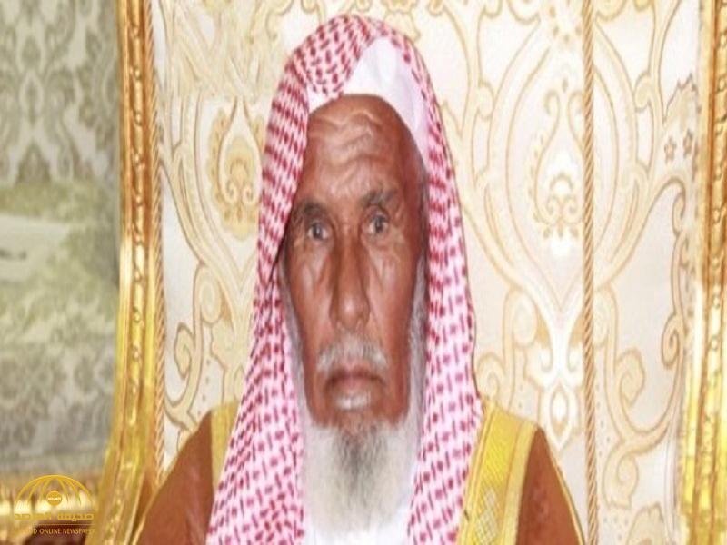 مسن سعودي يُقدّم هدية "غير متوقعة" للأمير خالد الفيصل.. هكذا أيقظ الذكريات في لحظات ! - فيديو