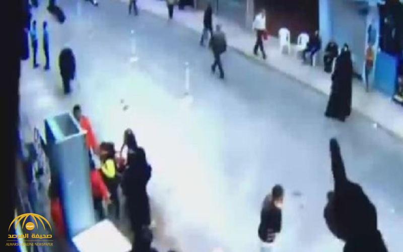 شاهد فيديو جديد يظهر الانتحاري يفجر نفسه بعد لحظات قليلة من دخول أطفال كنيسة الإسكندرية