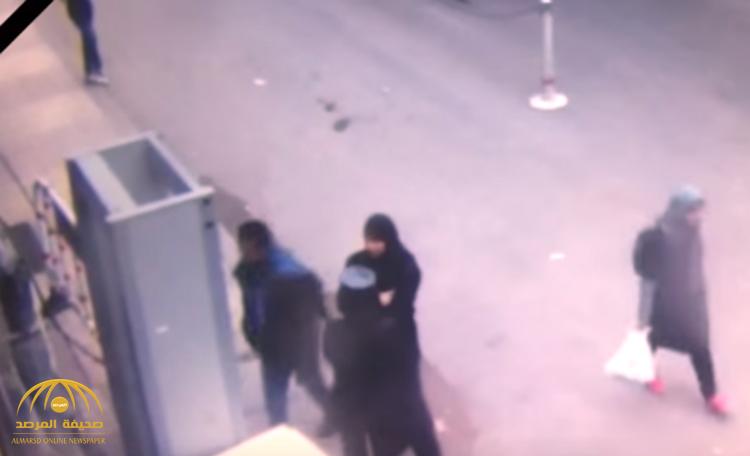 شاهد بالفيديو .. لحظة تفجير الانتحاري نفسه بجانب سيدتين أمام الكنيسة المرقسية بالإسكندرية