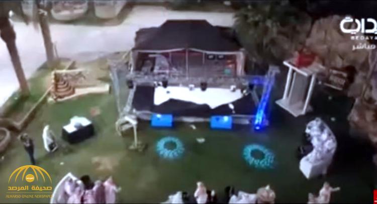 بالفيديو : لحظة سقوط المسرح في برنامج حياتك على قناة بداية