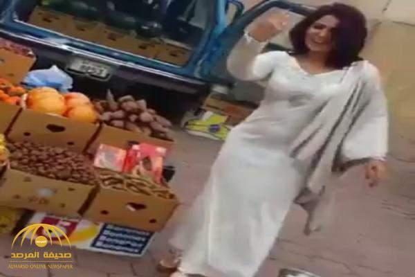 بالفيديو .. حسناء كويتية تتسبب في أزمة مرورية خانقة بسبب البطيخ!