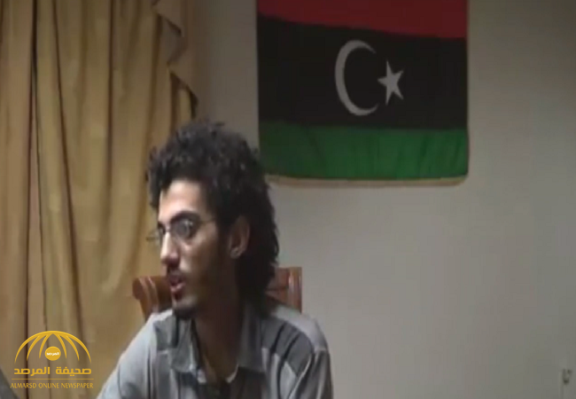 بالفيديو:"مصري"ينتمي لداعش يكشف اعترافات خطيرة عن تجنيده مع آخرين  في درنة الليبية