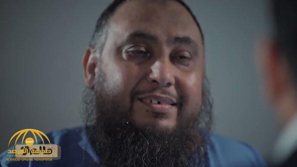 مواطن بسجن الحائر يروي مأساته مع أولاده بعد أن اتهموه بقتل والدتهم وشقيقهم - فيديو