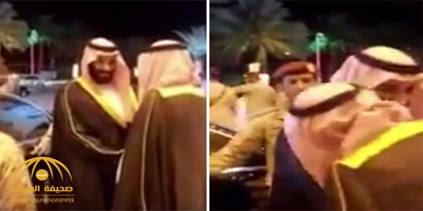 بالفيديو: شاهد ردة فعل ولي ولي العهد "محمد بن سلمان" لحظة محاولة مواطنين تقبيل كتفه ويده