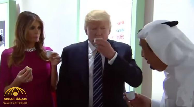 بالفيديو : شاهد الملك سلمان يشرح بـ "الإنجليزية" تقاليد "القهوة" و "الكليجا" للرئيس الأمريكي وزوجته !