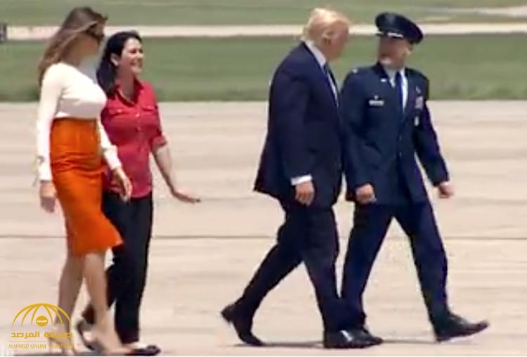 شاهد لحظة صعود الرئيس الأمريكي ترامب طائرته ترافقه زوجته متجهاً إلى السعودية