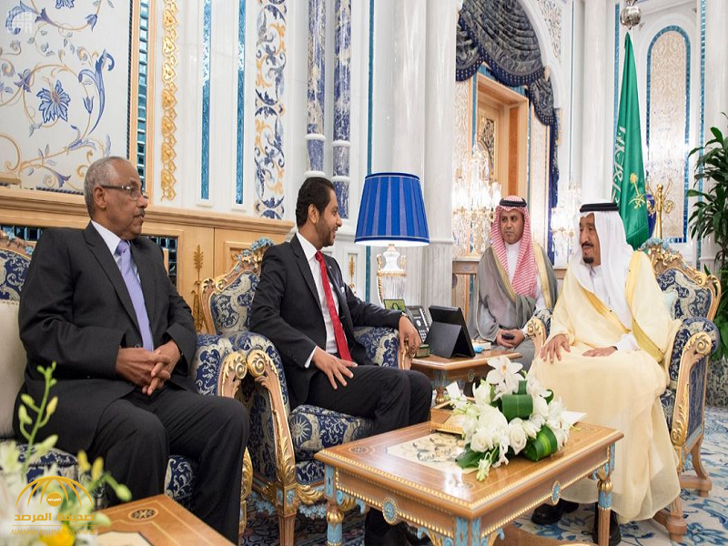 بالصور:الملك يستقبل عميد السلك الدبلوماسي ورؤساء المجموعات الدبلوماسية المعتمدين لدى المملكة