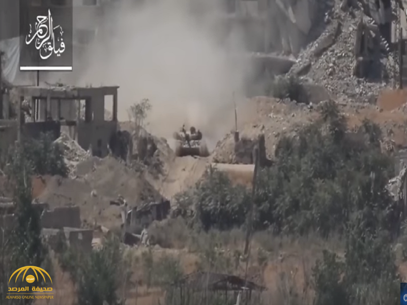 شاهد لحظة تفجير دبابة تابعة لنظام بشار الاسد بصاروخ حراري  في سوريا