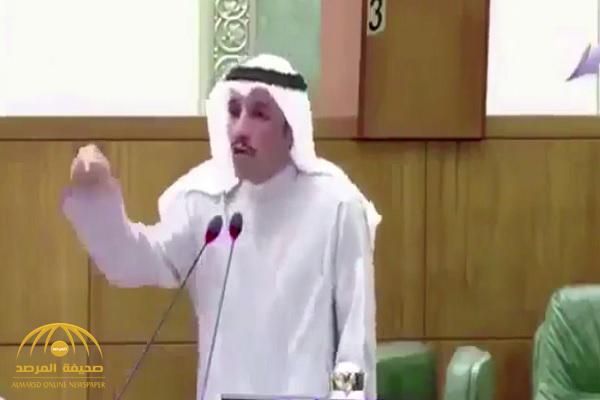 شاهد .. رئيس مجلس الأمة الكويتي : "هذا أول علم شفناه لتحرير الكويت وأنا في صفوف المقاومة"