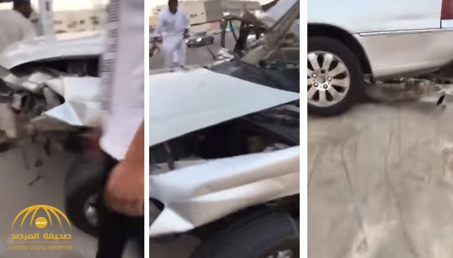 فيديو جديد يكشف مصير قائد السيارة الذي تعرض لحادث بطريق عرفات بالرياض