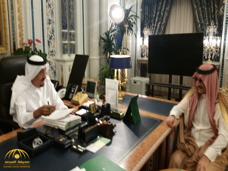 الوليد بن طلال يغرد بصورة حديثة  تجمعه مع خادم الحرمين في مكتبه