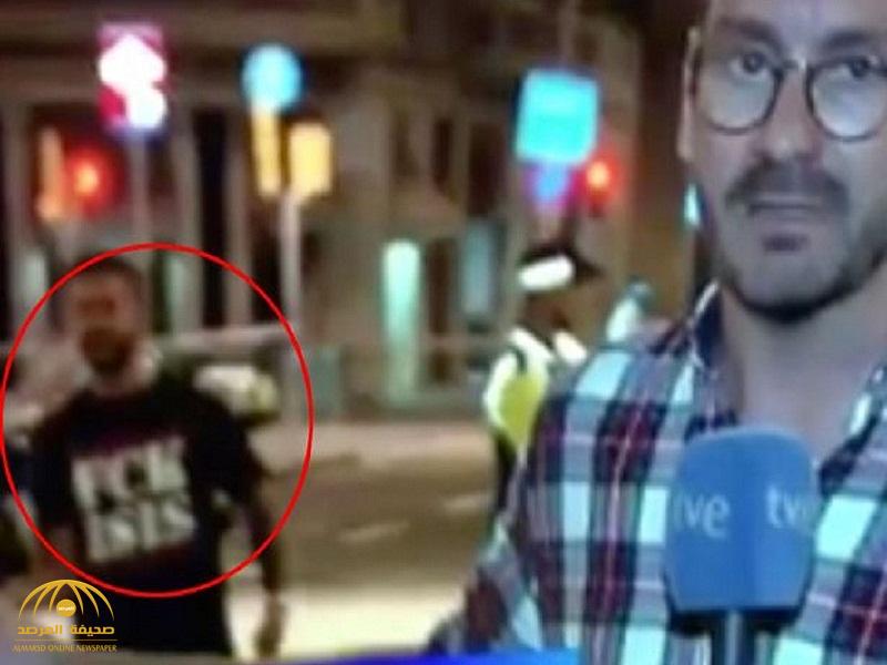 ما سر القميص الذي أشعل منصات التواصل الاجتماعي أثناء هجمات برشلونة؟