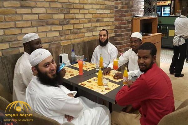 مقتل أثنين من أشهر الدعاة الكويتيين في هجوم إرهابي على مطعم ببوركينا فاسو‎ -صور