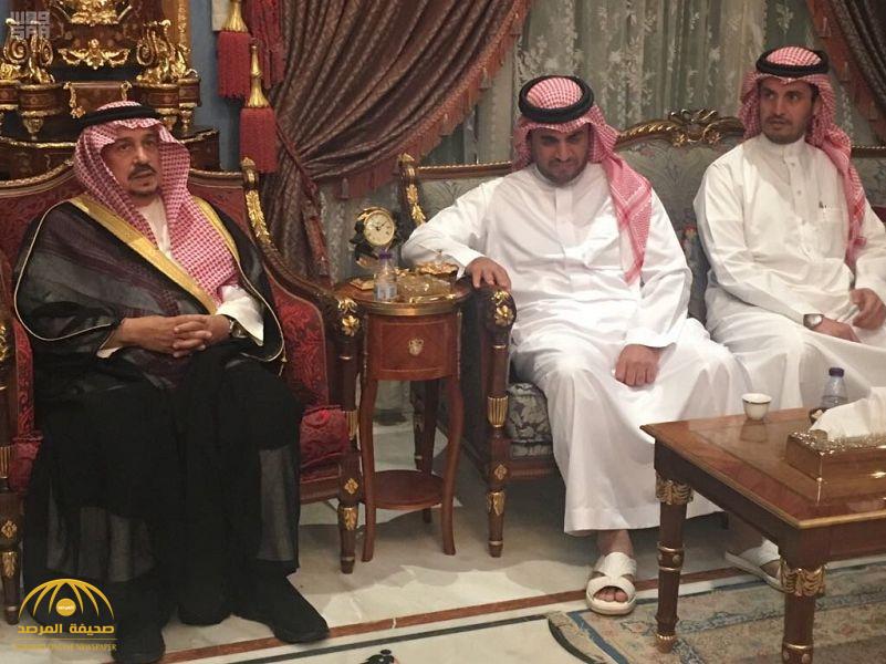 أمير الرياض يقدم واجب العزاء  لـ"خالد البلطان" رئيس نادي الشباب الأسبق