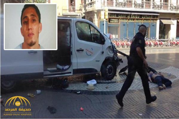 الكشف عن هوية الإرهابي المشتبه به في حادث الدهس في برشلونة - فيديو وصور