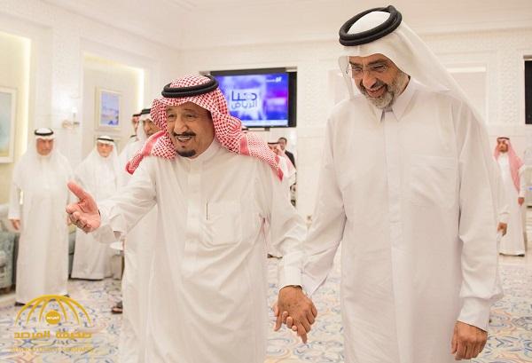 شاهد لحظة استقبال الملك سلمان الشيخ عبدالله بن علي آل ثاني في طنجة - فيديو وصور