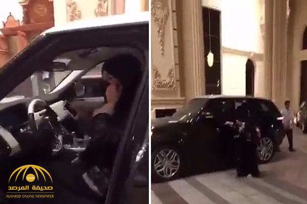 شاهد .. فتاة سعودية تقود سيارة "رينج" أمام فندق الريتز كارلتون بالرياض