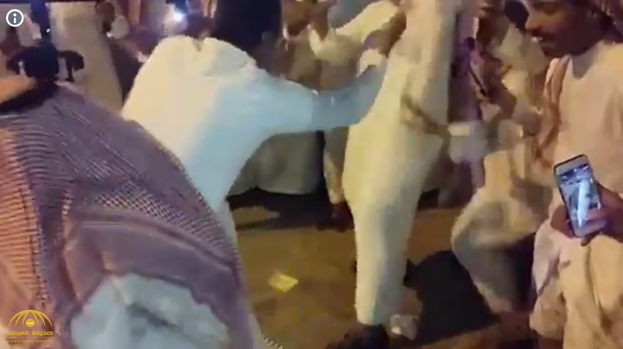 شاهد.. فيديو جديد لحظة قذف "ناصر القصبي" في المسبح  أثناء حفل زواج ابن أخيه!