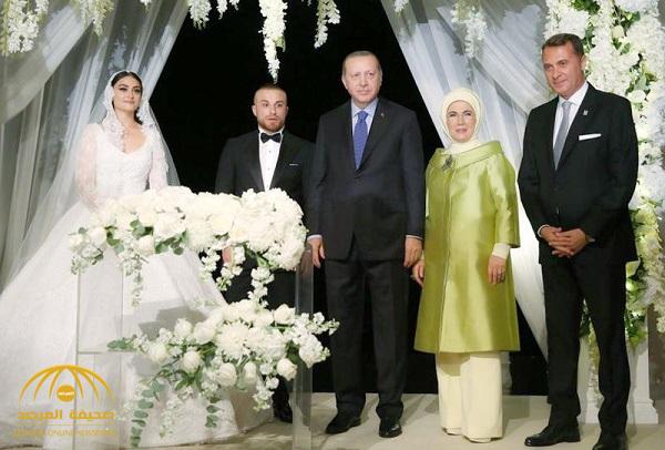 بالصور .. أردوغان يفاجىء المدعوين في حفل زفاف "السلطانة حليمة" ويشهد على عقد القران