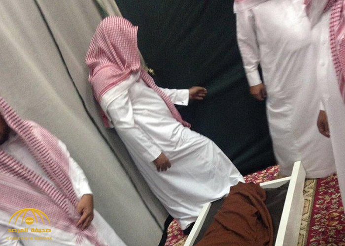تشييع جثمان "عبد العزيز العيلي" ضحية الخطأ الطبي بالطائف.. وعمه يروي تفاصيل جديدة!