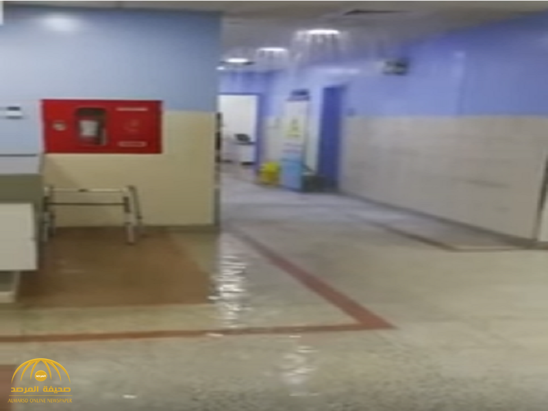 بالفيديو: غرق مستشفى "طبرجل" نتيجة تسرب المياه.. والإدارة تعلق!