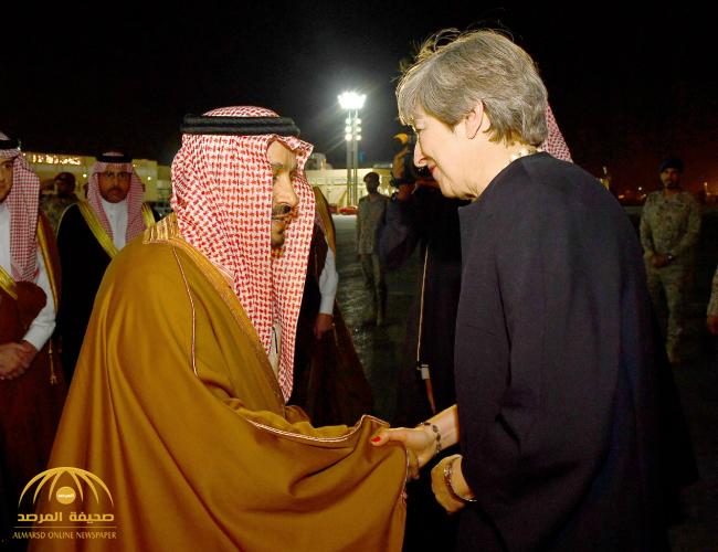 بالصور : رئيسة وزراء بريطانيا تصل الرياض و الأمير فيصل بن بندر في مقدمة مستقبليها