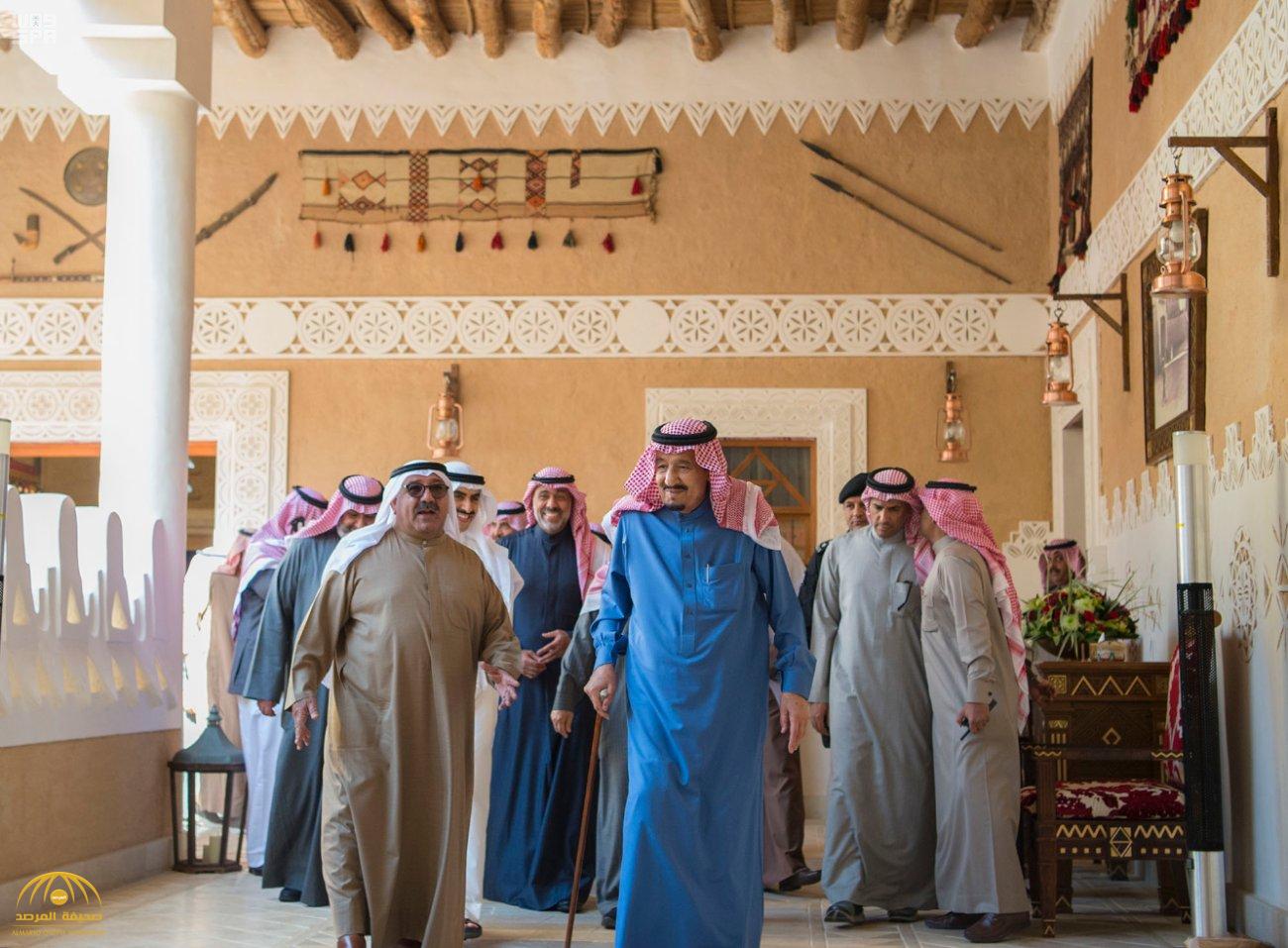 بالصور: خادم الحرمين يستقبل وزير الدفاع الكويتي في قصر العوجا بالدرعية