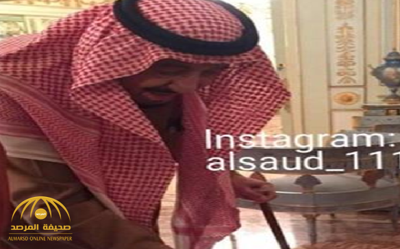 شاهد .. الملك سلمان مع حفيد أخيه الأمير بندر بن عبدالعزيز .. لأول مرة !
