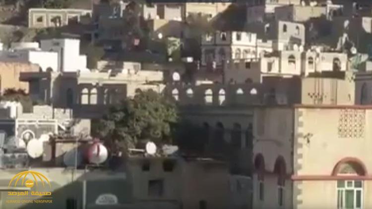 شاهد لحظة تفجير الحوثيين منزل علي عبد الله صالح في صنعاء