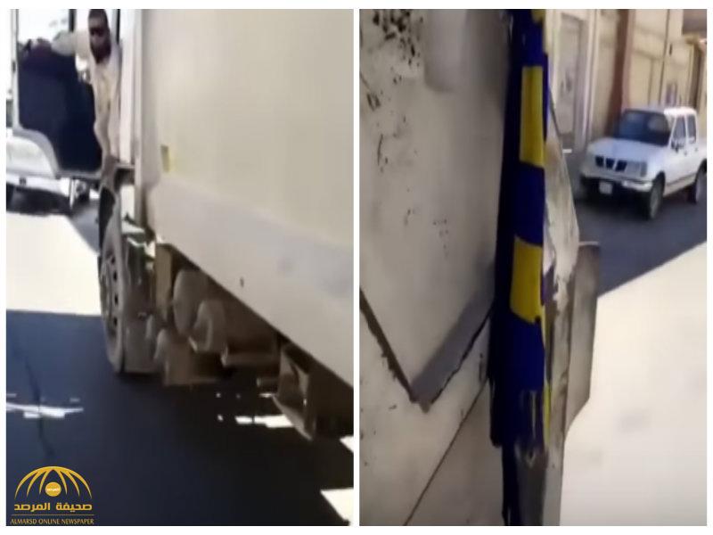 كيف تصرف مشجع نصراوي عندما شاهد علم فريقه معلق على شاحنة نفايات!-فيديو