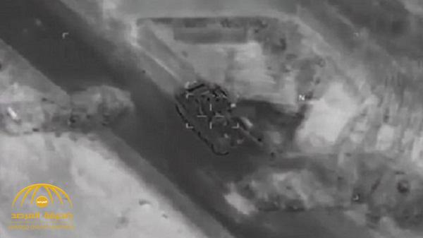 بالفيديو .. لحظة استهداف الطيران الأمريكي دبابة روسية وتدميرها في سوريا