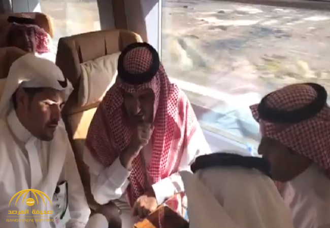 بالفيديو .. كيف كانت رحلة الأمير فيصل بن سلمان إلى مكة بداخل مقصورة القيادة في قطار الحرمين؟