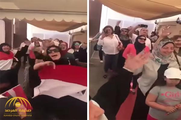 شاهد .. ناخبات مصريات يرقصن على أنغام أغنية "قالوا إيه" أمام لجان التصويت بالكويت