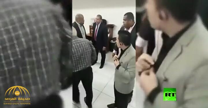 بالفيديو.. اندلاع الاشتباكات بين حراس فندق ترامب في بنما للمرة الـ4 لهذا السبب!