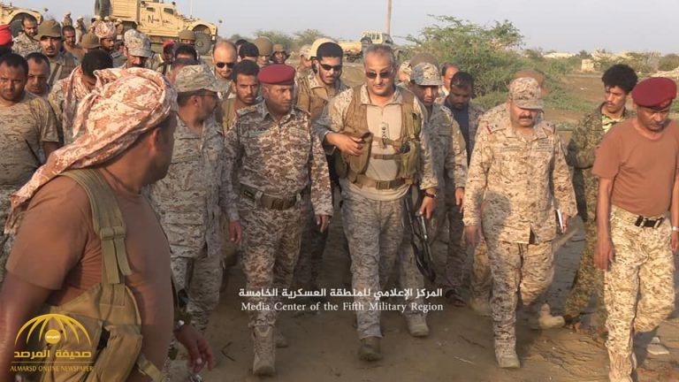 بالفيديو والصور..  شاهد أمير سعودي يتجول في مدينة  "ميدي اليمنية" بعد طرد الحوثيين منها