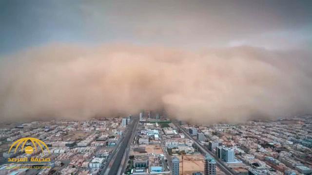 شاهد .. تصوير جوي لحظة دخول " عاصفة ترابية ضخمة "مدينة الرياض