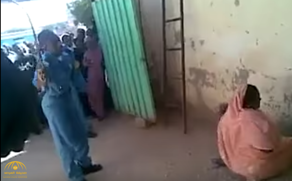 الشرطة السودانية تجلد امرأة تزوجت دون موافقة والدها!