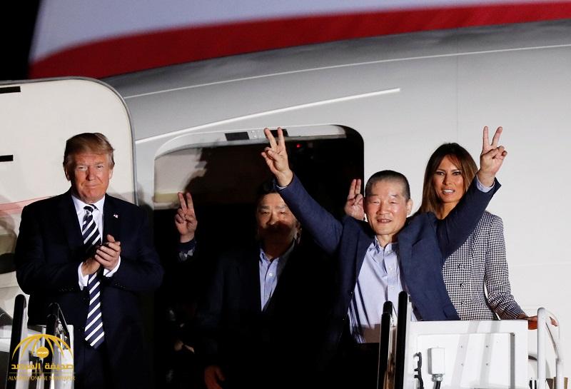 ملامحهم كورية .. شاهد : لحظة استقبال ترامب وزوجته أمريكيين أفرجت عنهم كوريا الشمالية