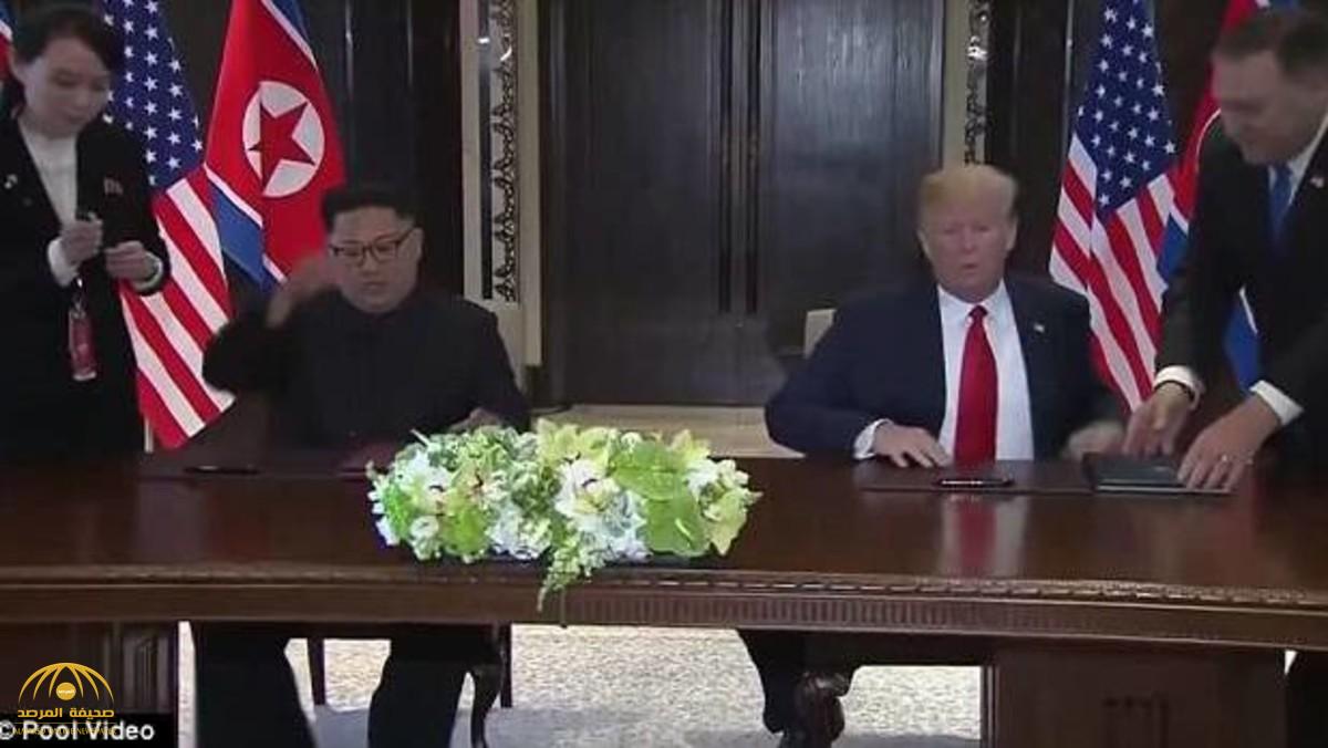 أثناء التوقيع على وثيقة التفاهم.. كشف سبب رفض الزعيم الكوري "كيم" استخدام القلم السنغافوري!