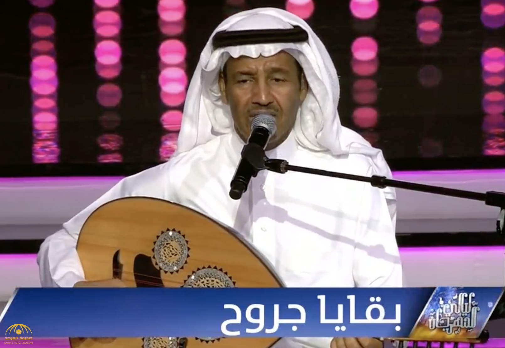 شاهد.. جمهور خالد عبدالرحمن يحتفي به بحفل مهرجان صلالة على طريقته الخاصة!