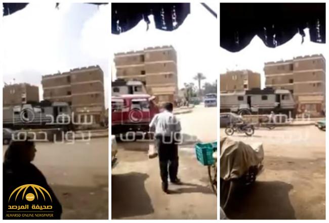 بالفيديو : في حالة نادرة .. سائق مصري يوقف القطار في منتصف الطريق ويخرج لشراء الطعام!