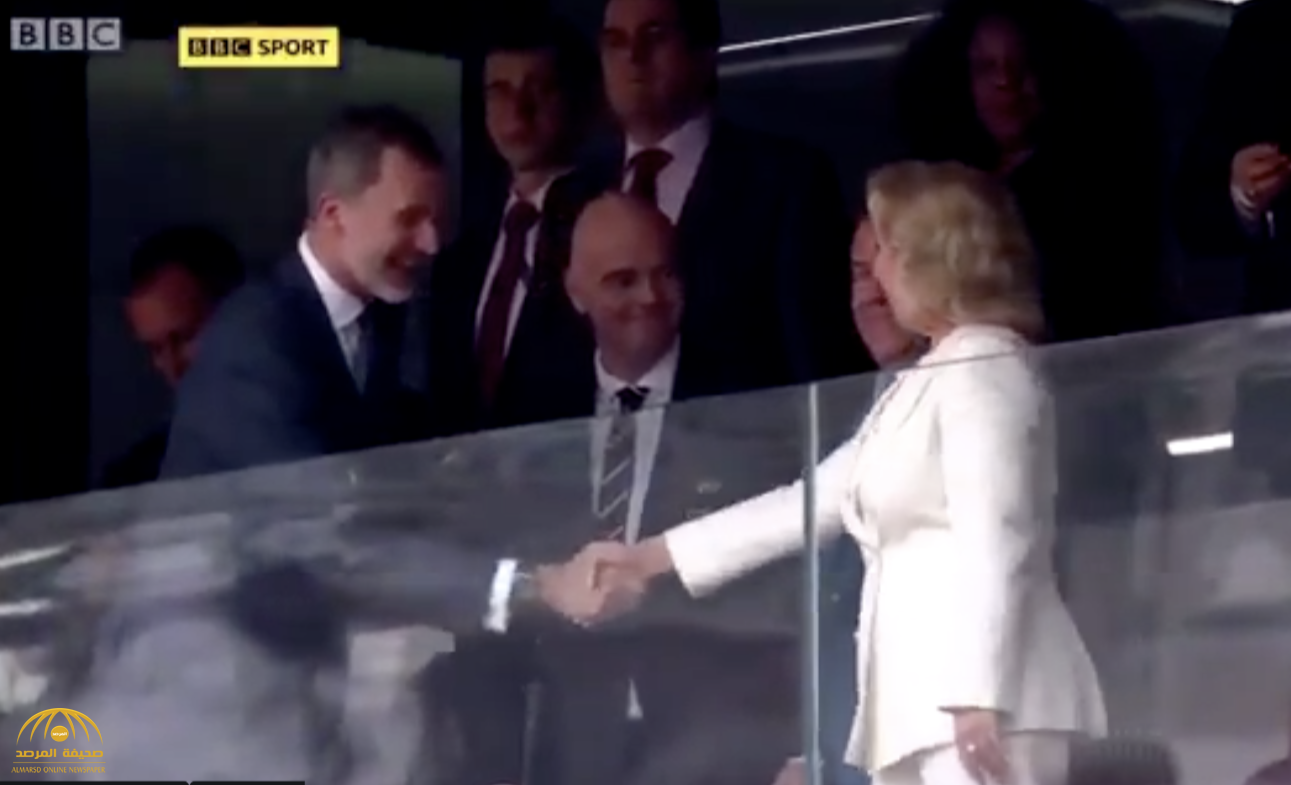 بالفيديو: الكاميرا ترصد موقفا محرجا بين ملك إسبانيا وزوجة ميدفيديف!