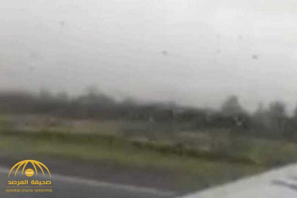 بالفيديو.. راكب يوثق لحظة سقوط الطائرة المكسيكية وتحطمها وصراخ الركاب!