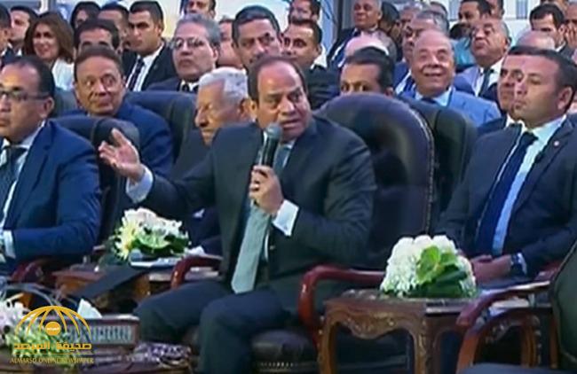 بالفيديو .. السيسي يحرج وزير النقل المصري